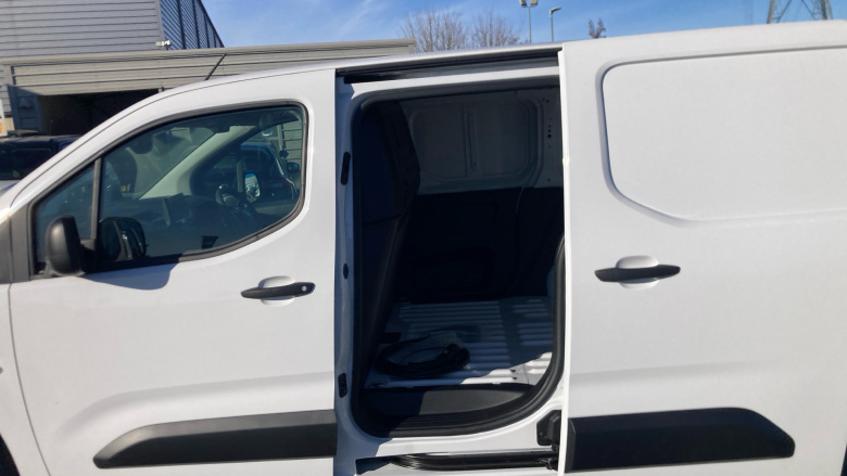 Vauxhall Combo Cargo Combo Electric 100kW Prime 52kWh H1 Van Auto